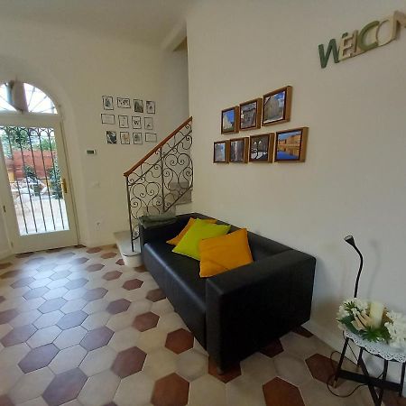 B&B Villino Luschi Pisa Centro Luaran gambar
