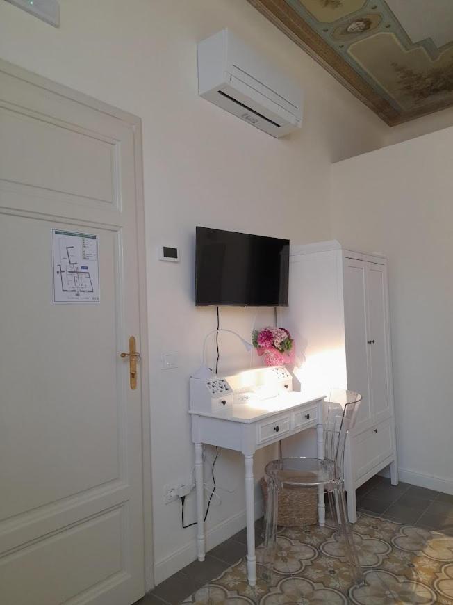 B&B Villino Luschi Pisa Centro Luaran gambar